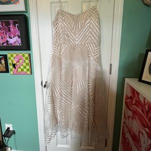 Beautiful, lined iridescent geometric cocktail dress NWOT